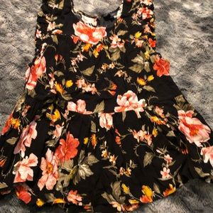 💐💐BNWOT American Eagle floral top💐💐